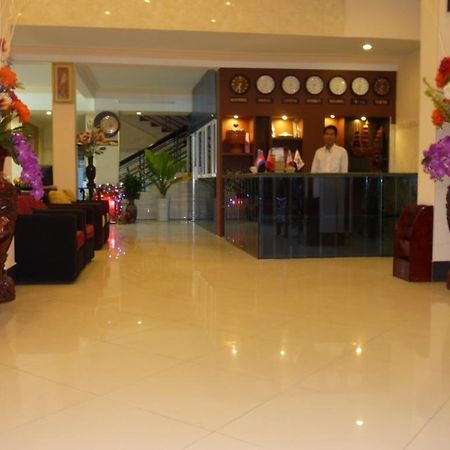 Hi Land Hotel Phnom Penh Esterno foto