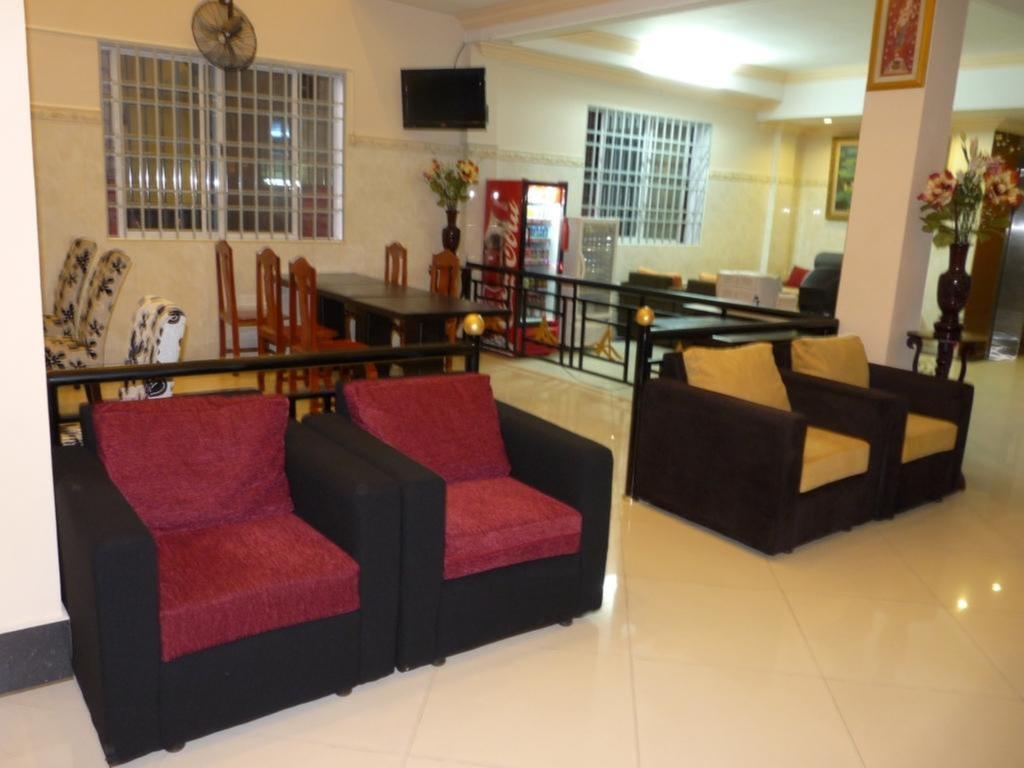 Hi Land Hotel Phnom Penh Esterno foto