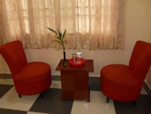 Hi Land Hotel Phnom Penh Esterno foto